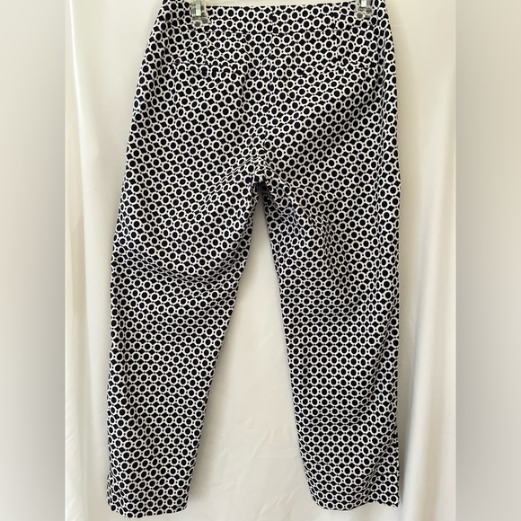 TALBOTS Women’s crop pants. Black w/white circle pattern. Size 2 - Picture 2 of 5